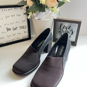 Ipanema Women's Black and Dark Brown Heels